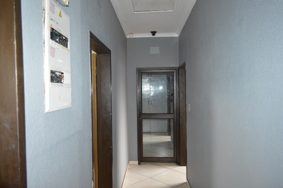 Commercial Property for Sale in Collerville North West